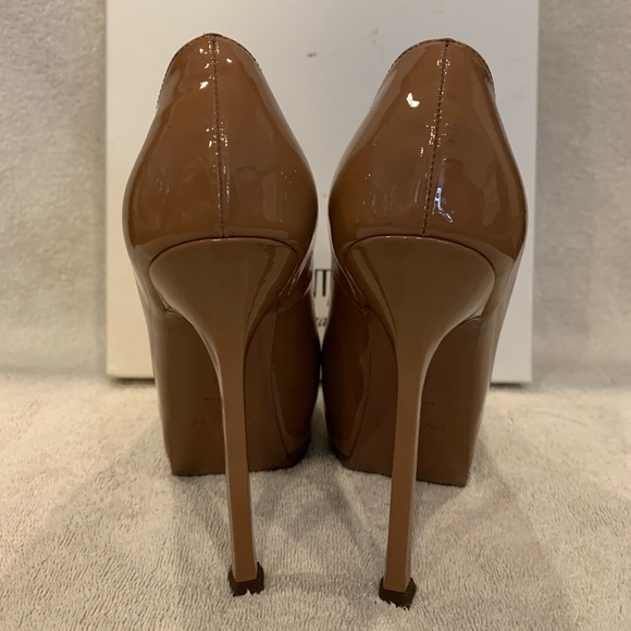 Yves St Laurent shoes - Picture 5 of 8
